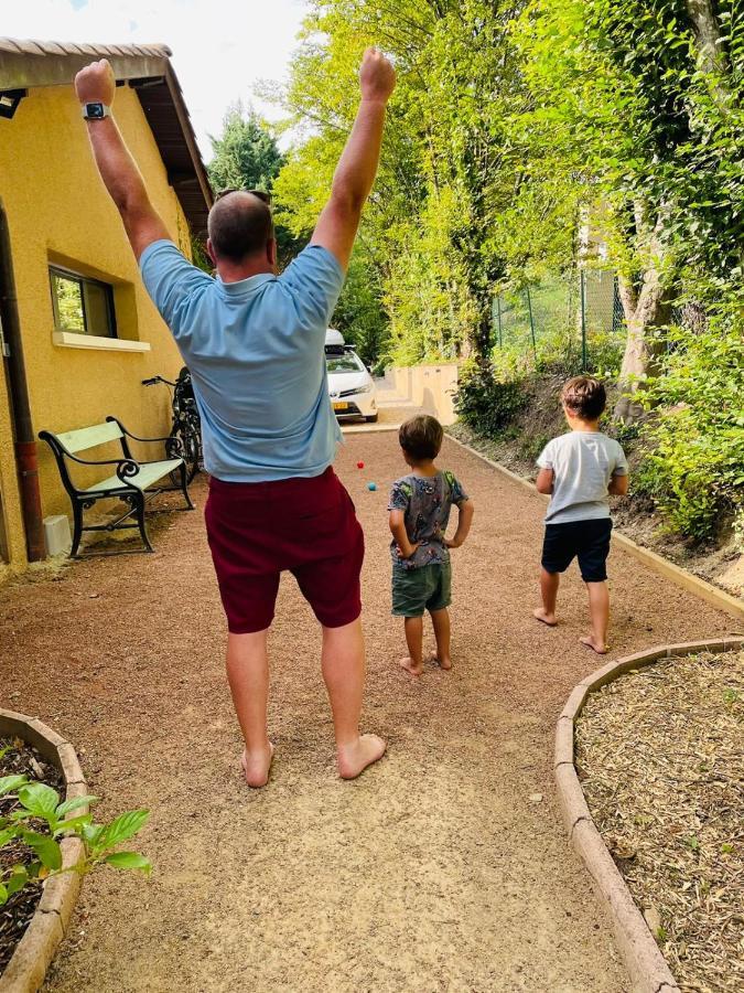 Les Cabanons Acomodação com café da manhã Dardilly Exterior foto